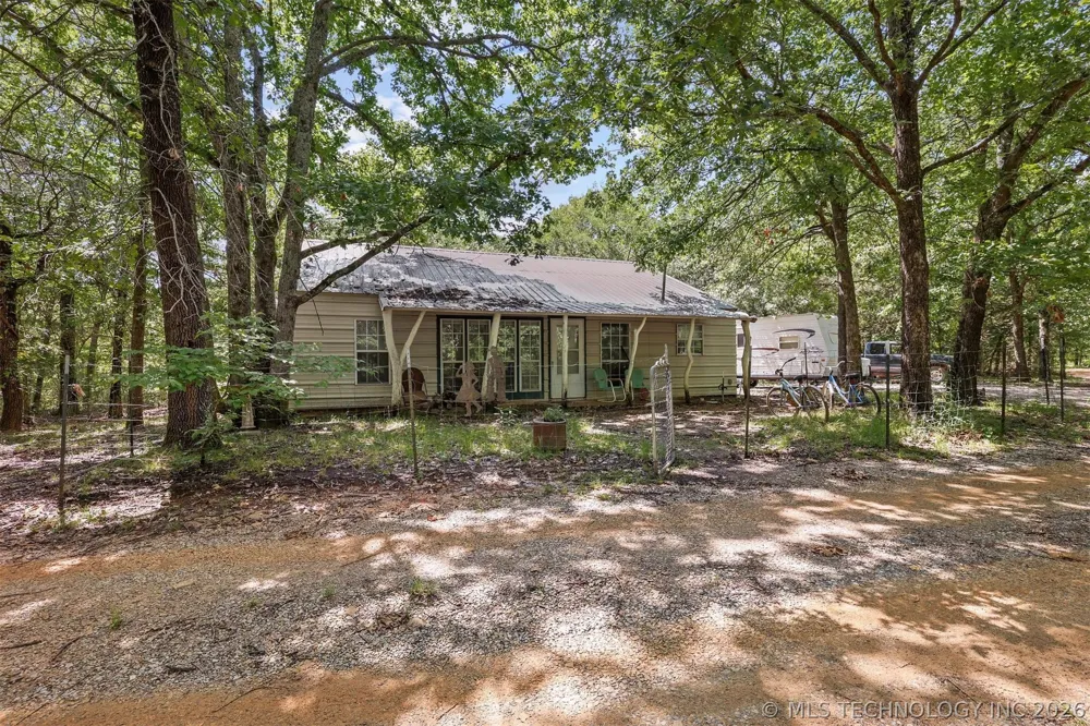 5792 W Lain Lake Road Atoka, OK 74525