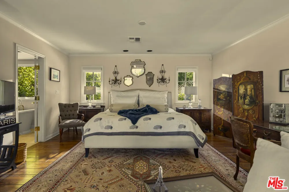 13166 Valley Vista Boulevard Studio City, CA 91604
