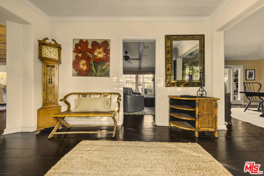 13166 Valley Vista Boulevard Studio City, CA 91604