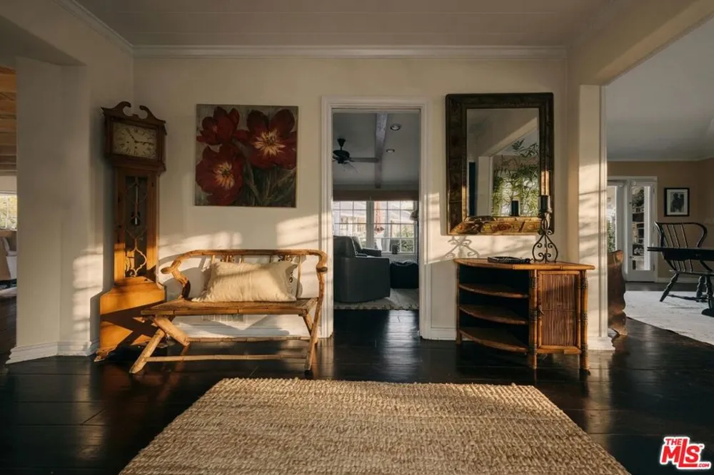 13166 Valley Vista Boulevard Studio City, CA 91604
