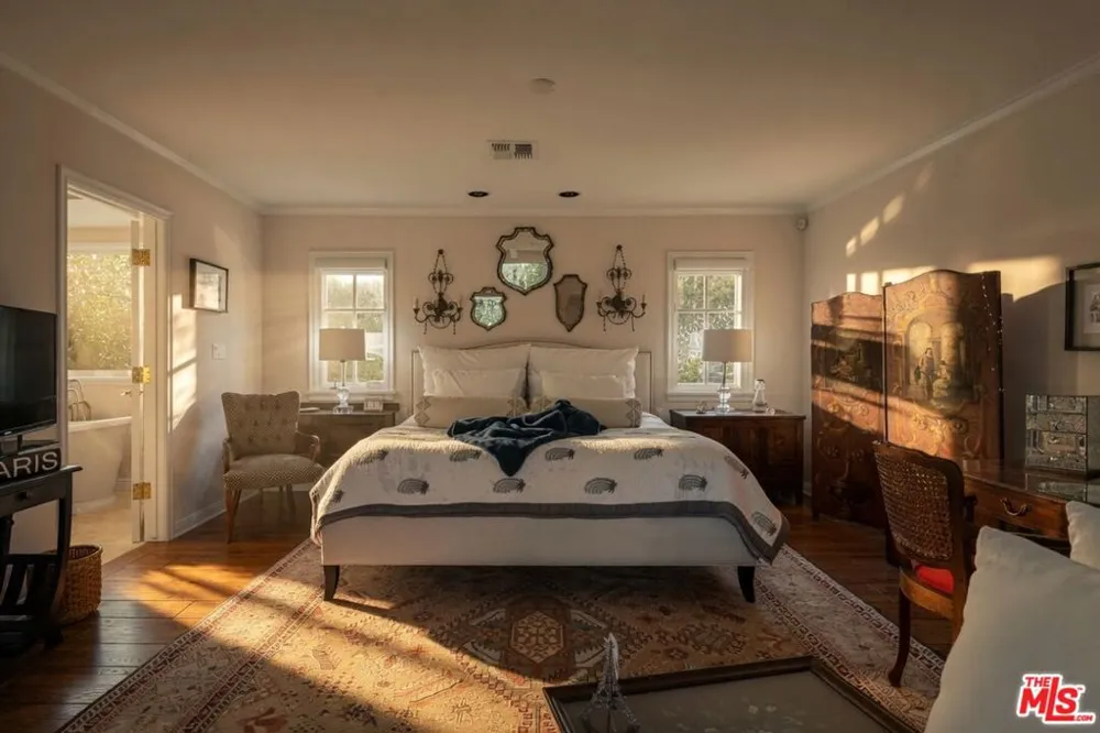 13166 Valley Vista Boulevard Studio City, CA 91604