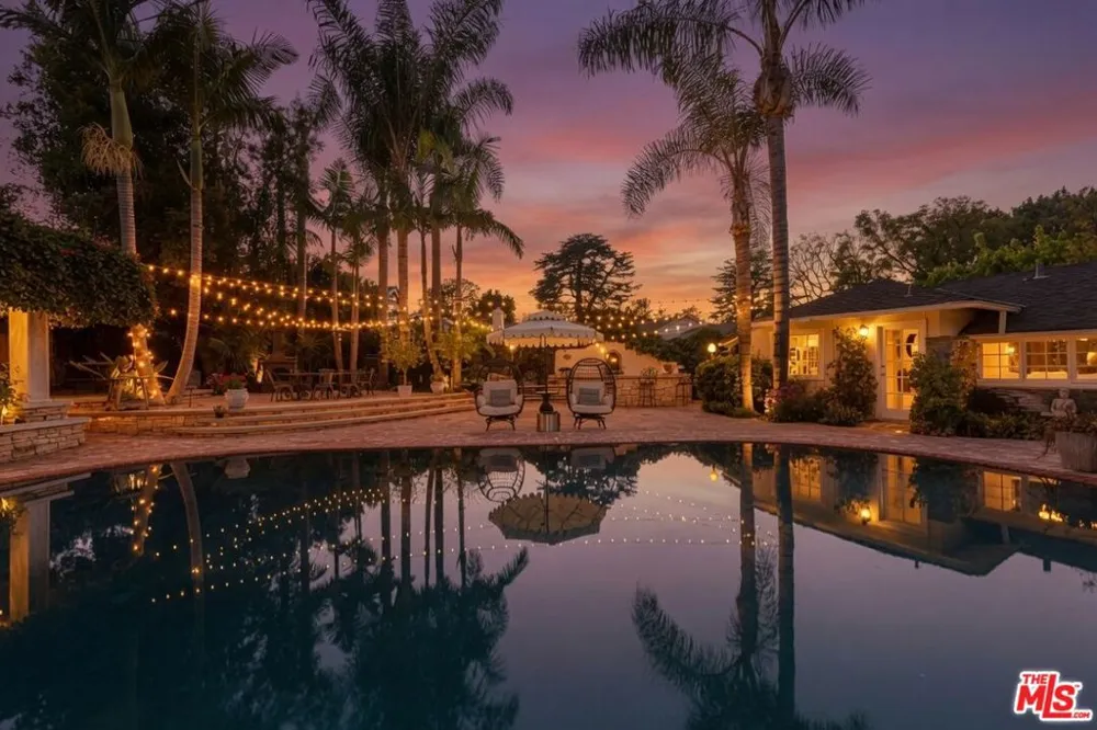 13166 Valley Vista Boulevard Studio City, CA 91604