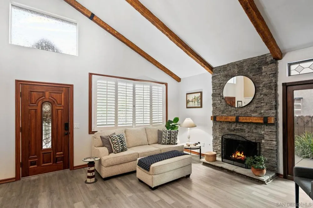 6433 La Paloma St Carlsbad, CA 92009