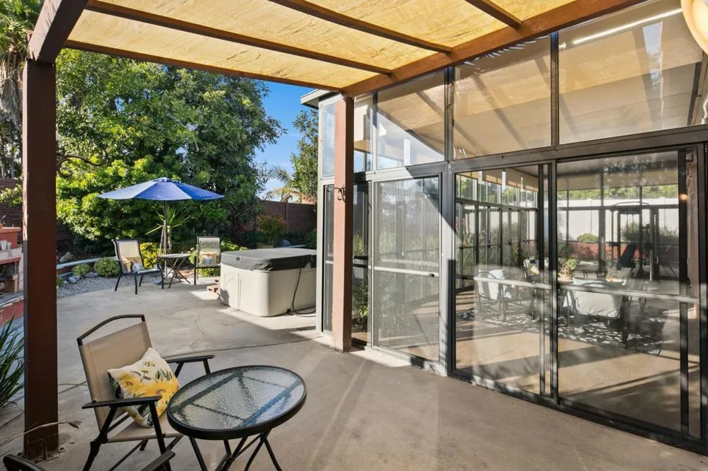 6433 La Paloma St Carlsbad, CA 92009