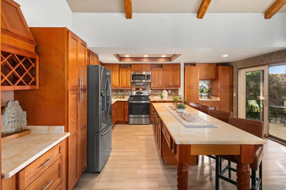 6433 La Paloma St Carlsbad, CA 92009