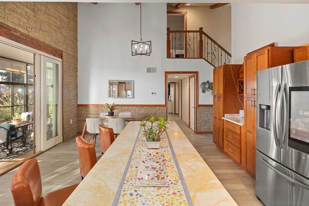 6433 La Paloma St Carlsbad, CA 92009
