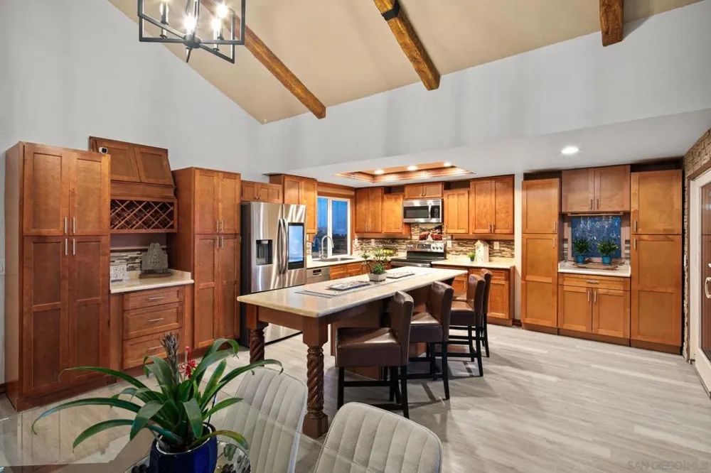 6433 La Paloma St Carlsbad, CA 92009