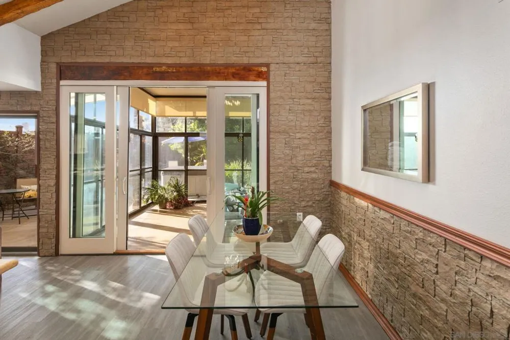 6433 La Paloma St Carlsbad, CA 92009