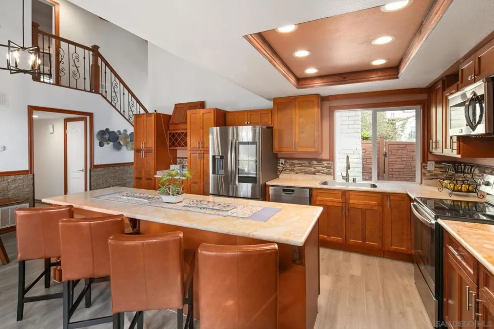 6433 La Paloma St Carlsbad, CA 92009