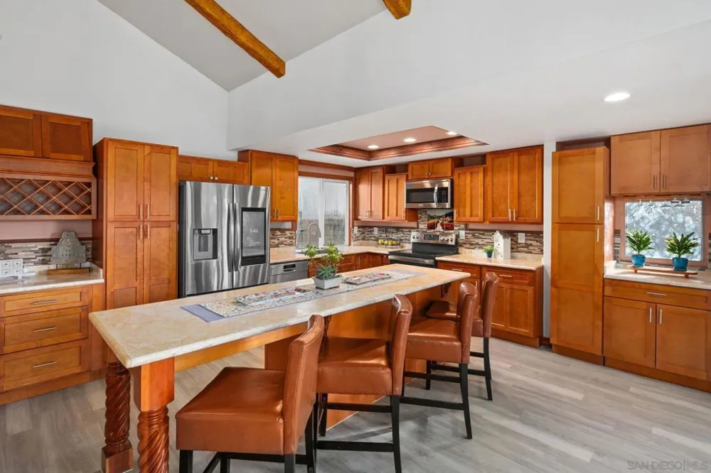 6433 La Paloma St Carlsbad, CA 92009