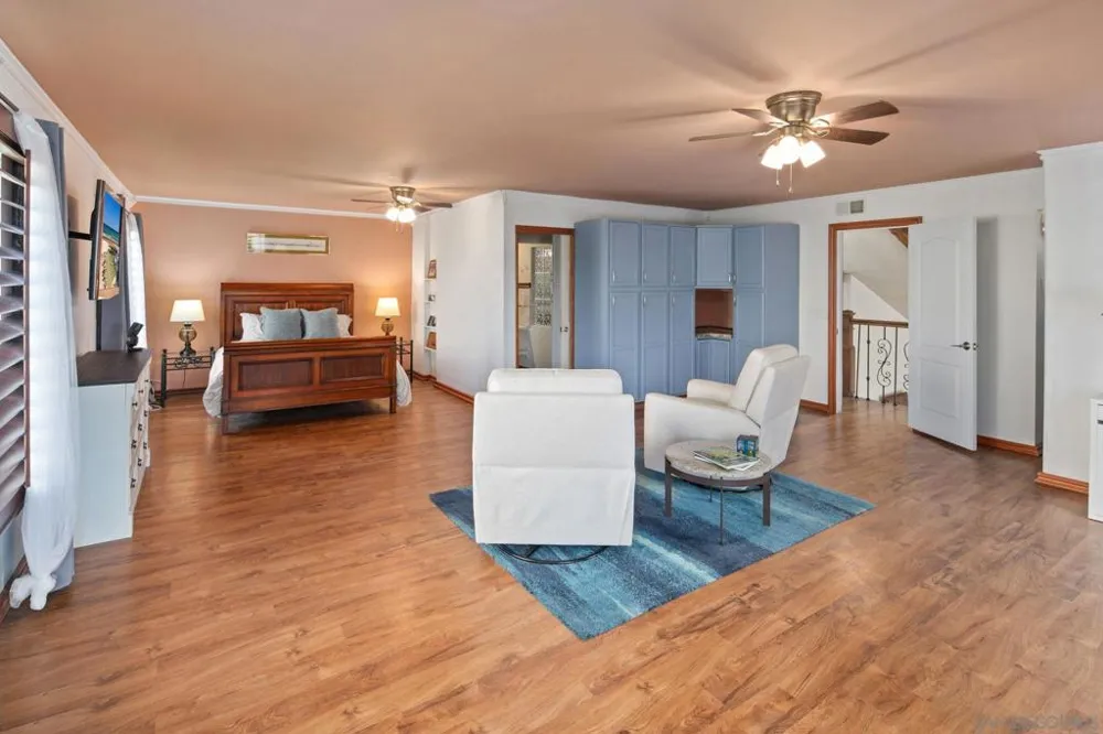 6433 La Paloma St Carlsbad, CA 92009