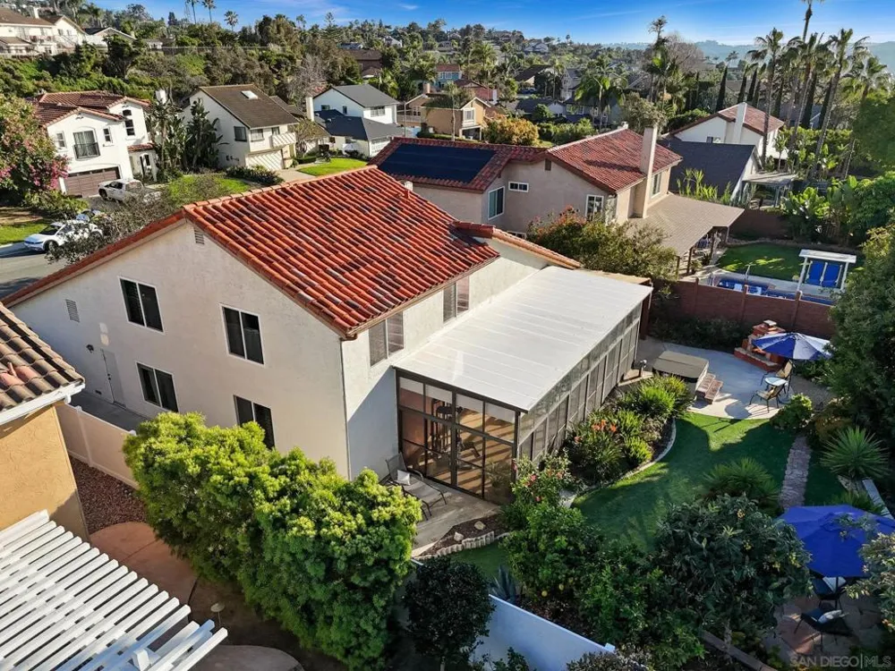 6433 La Paloma St Carlsbad, CA 92009