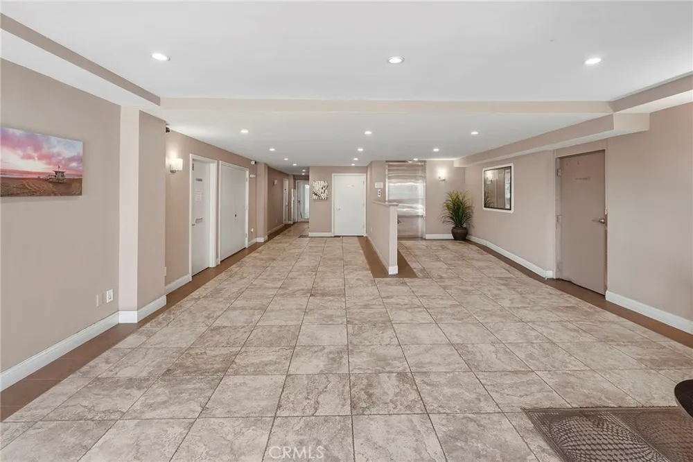 1600 Ardmore Avenue #417 Hermosa Beach, CA 90254