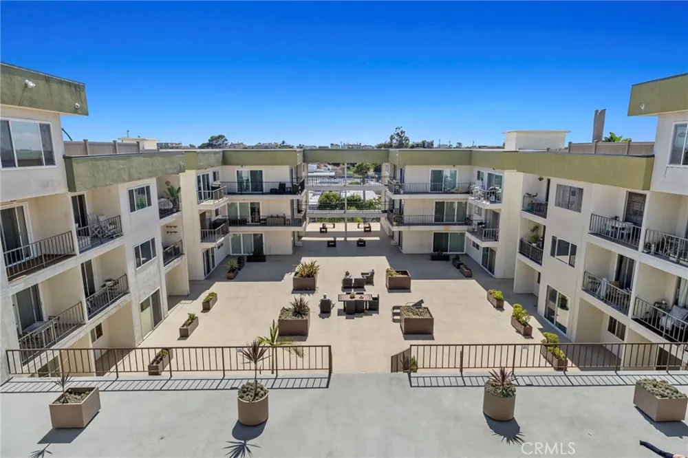 1600 Ardmore Avenue #417 Hermosa Beach, CA 90254