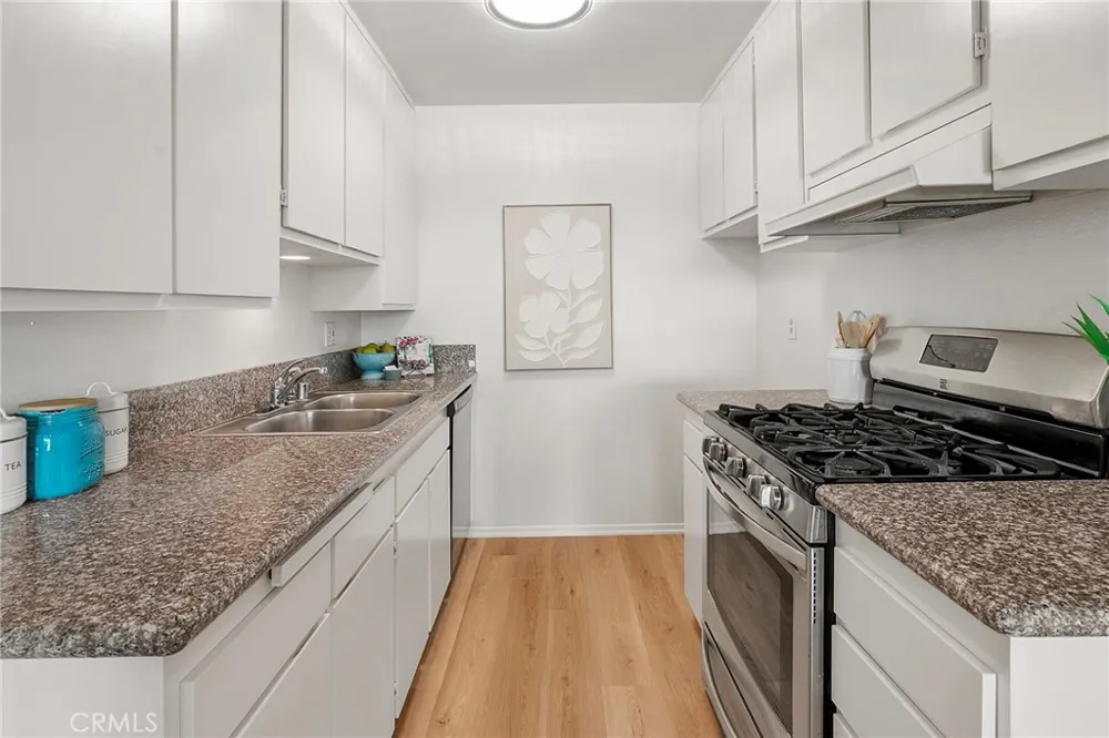 1600 Ardmore Avenue #417 Hermosa Beach, CA 90254