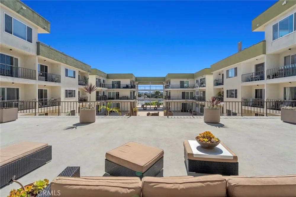 1600 Ardmore Avenue #417 Hermosa Beach, CA 90254