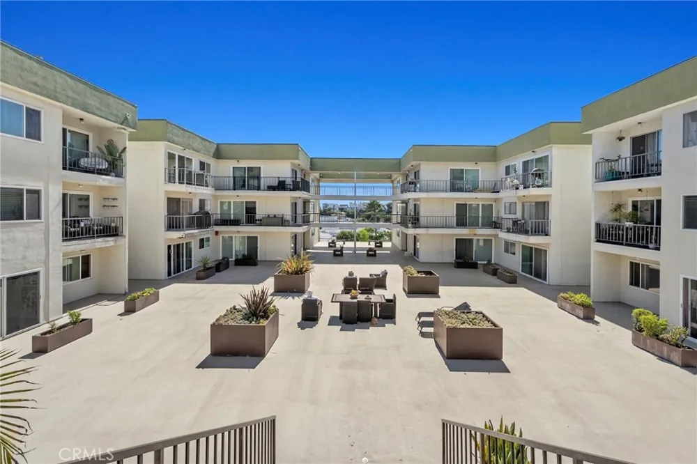 1600 Ardmore Avenue #417 Hermosa Beach, CA 90254