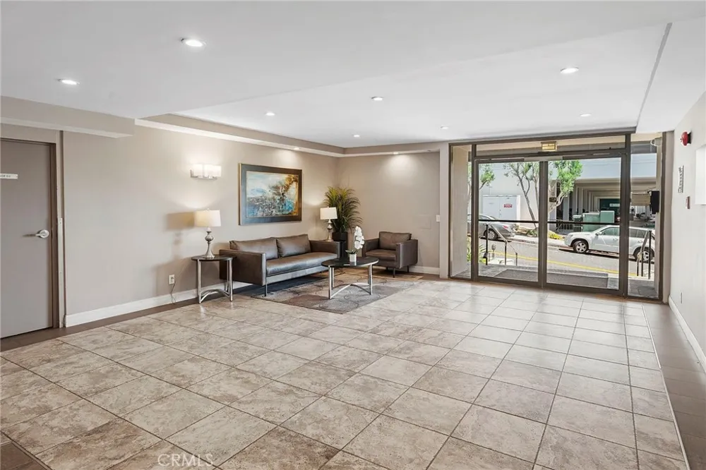 1600 Ardmore Avenue #417 Hermosa Beach, CA 90254