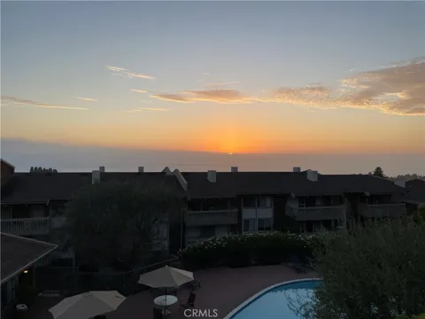6542 Ocean Crest