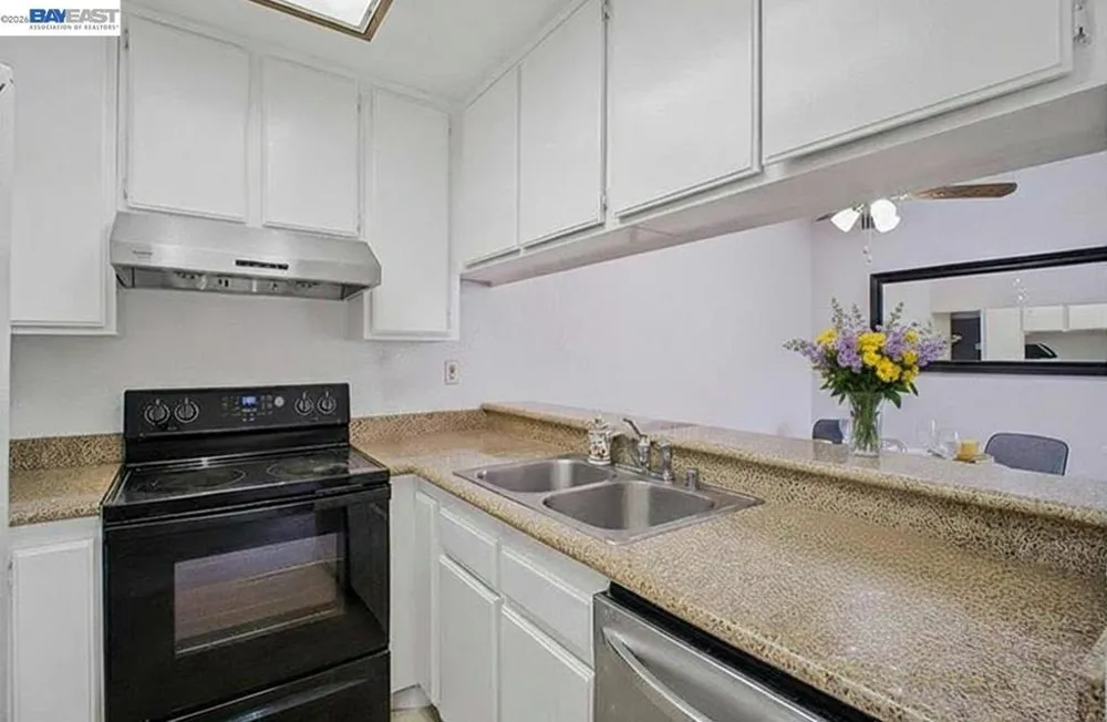 165 Aurora Plz Union City, CA 94587