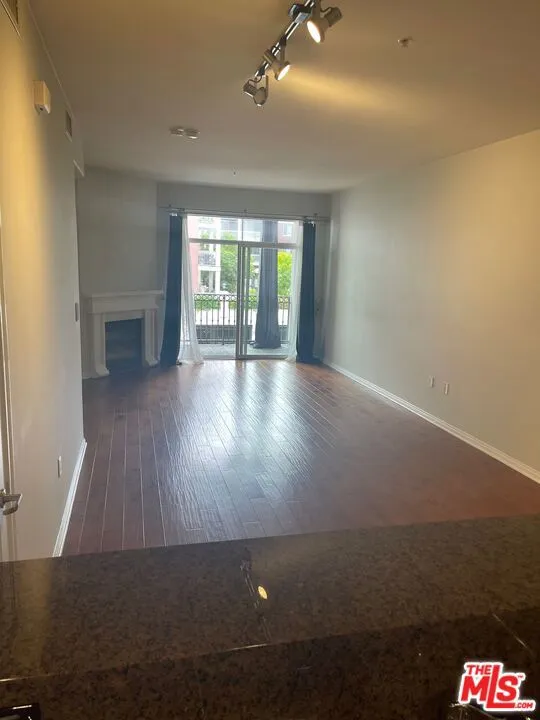 3750 Santa Rosalia Drive #410 Los Angeles, CA 90008
