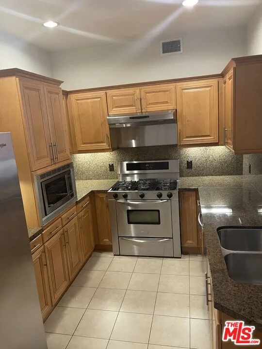 3750 Santa Rosalia Drive #410 Los Angeles, CA 90008