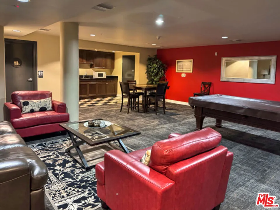 3750 Santa Rosalia Drive #410 Los Angeles, CA 90008