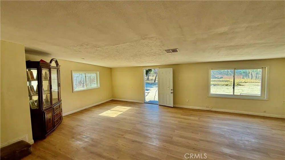 1276 W 31st San Bernardino, CA 92405