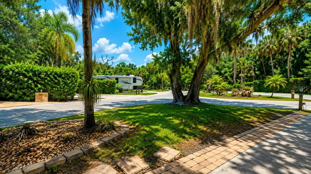 243 SADDLE LANE River Ranch, FL 33867