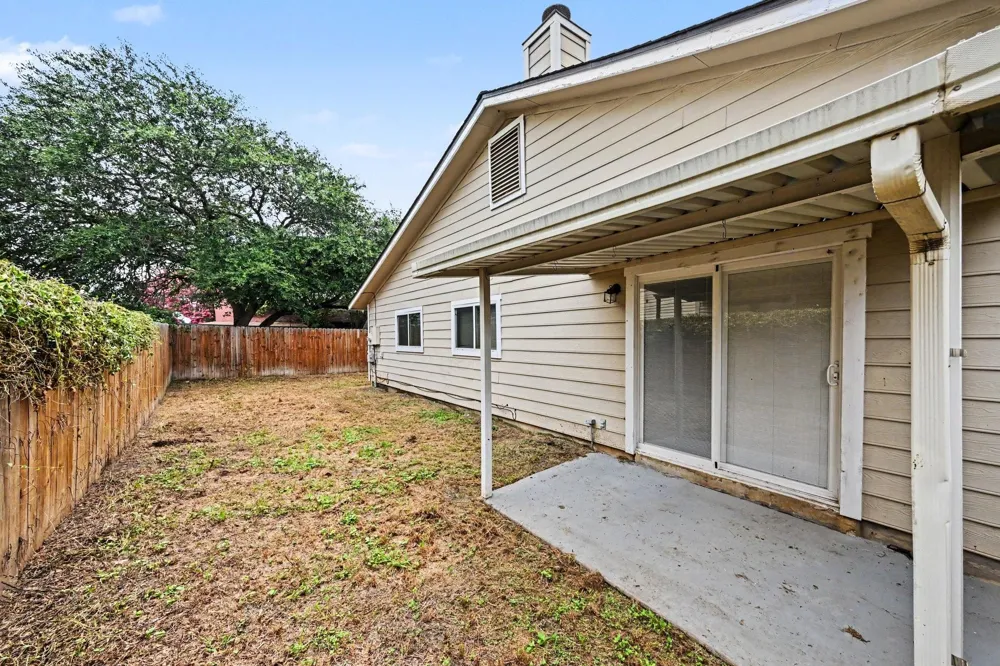 8406 Forest Ridge Drive San Antonio, TX 78239