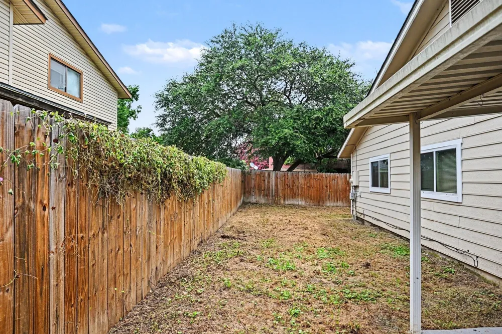 8406 Forest Ridge Drive San Antonio, TX 78239