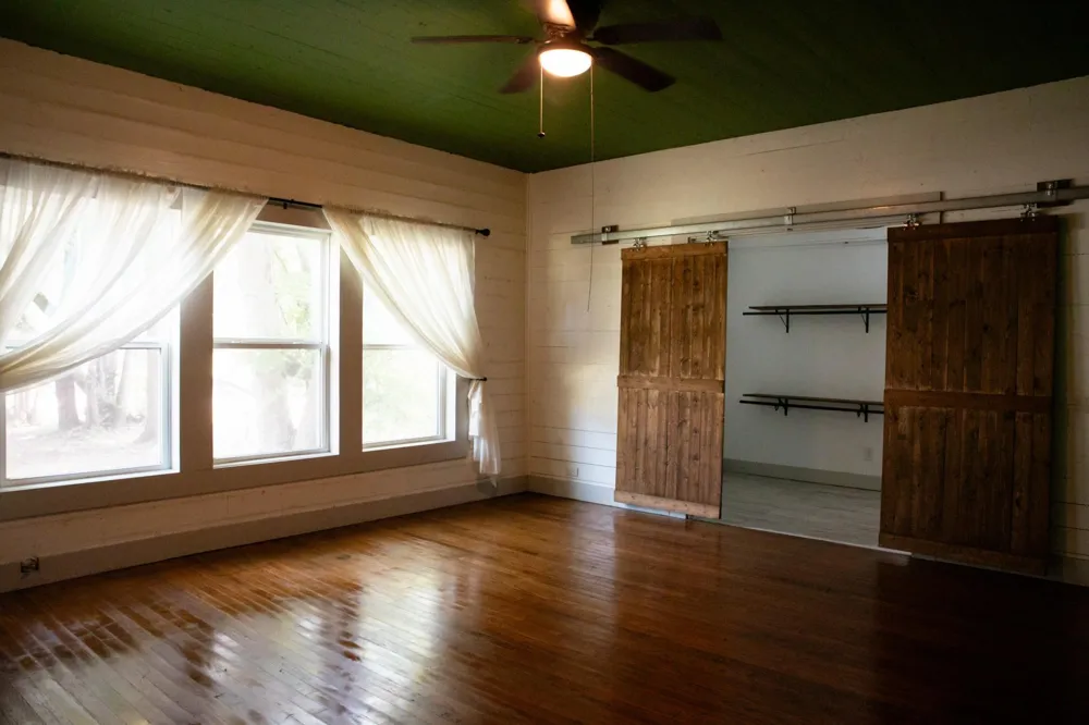 617 S 5th Street Crockett, TX 75835