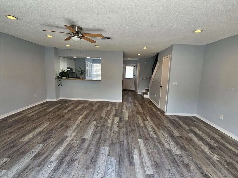 13817 STONE MILL WAY Tampa, FL 33613