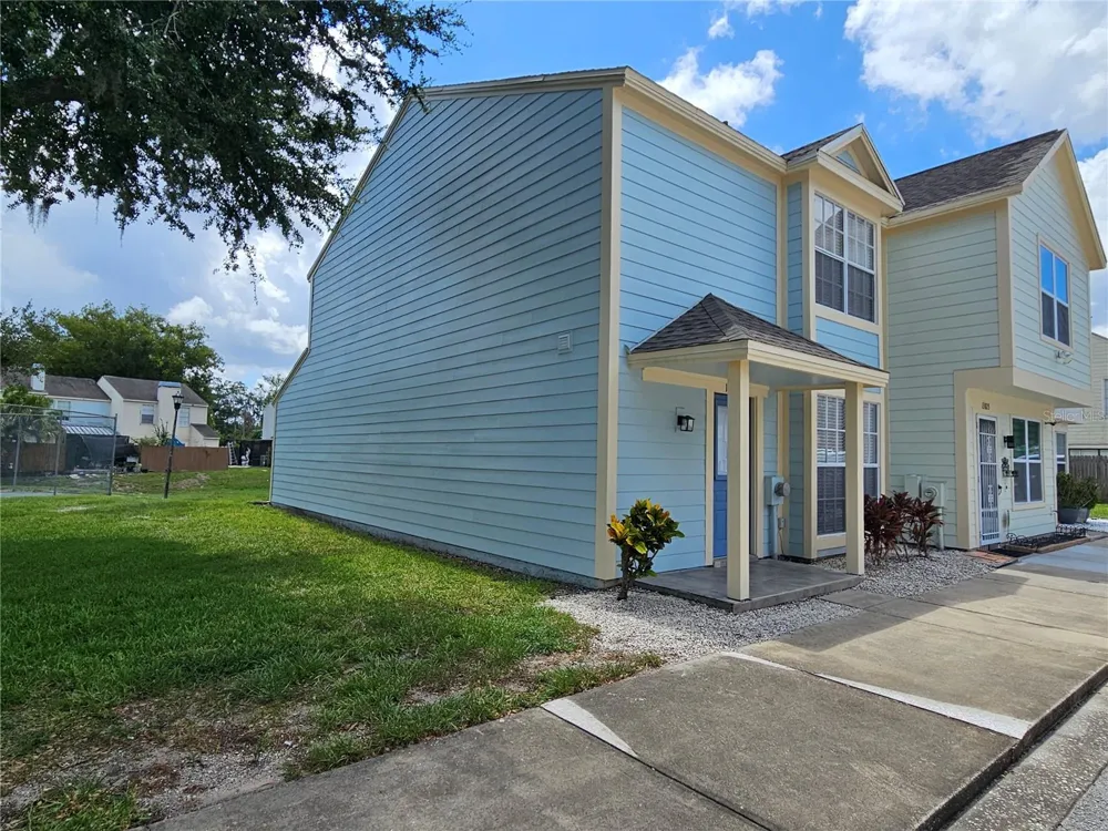 13817 STONE MILL WAY Tampa, FL 33613
