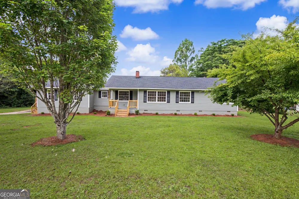 90 Cedar ST Woodbury, GA 30293