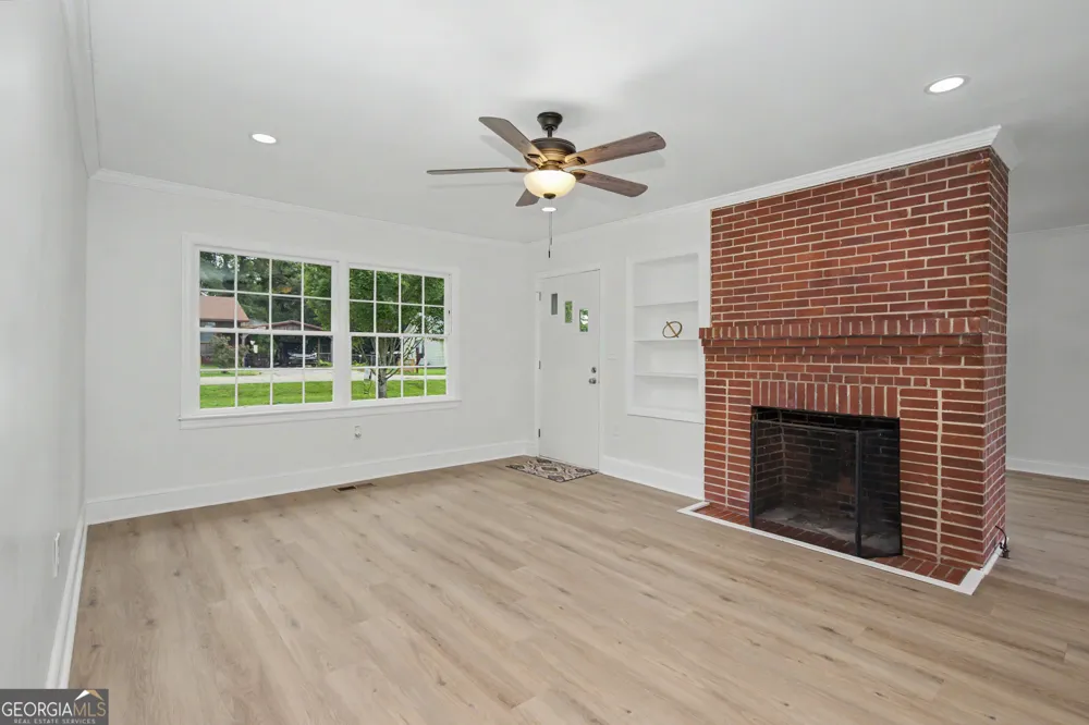 90 Cedar ST Woodbury, GA 30293