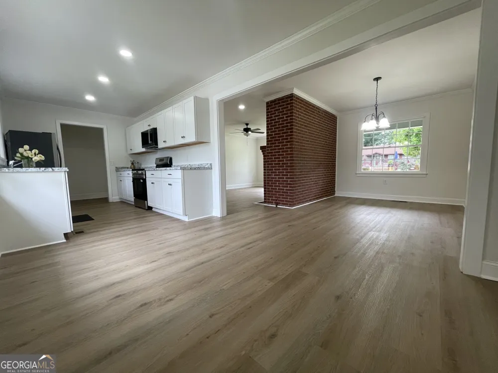 90 Cedar ST Woodbury, GA 30293