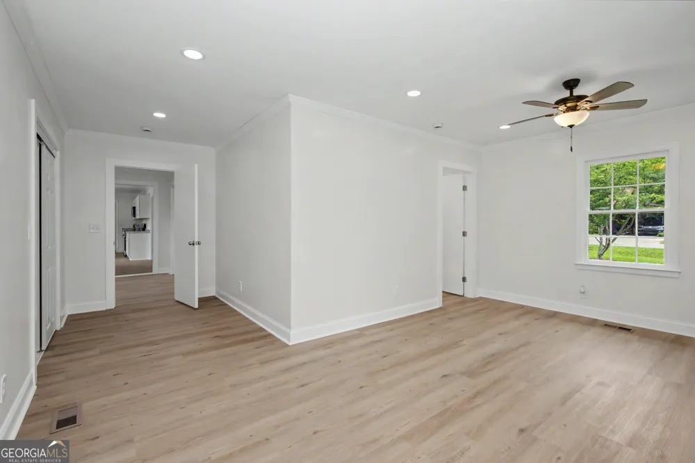 90 Cedar ST Woodbury, GA 30293