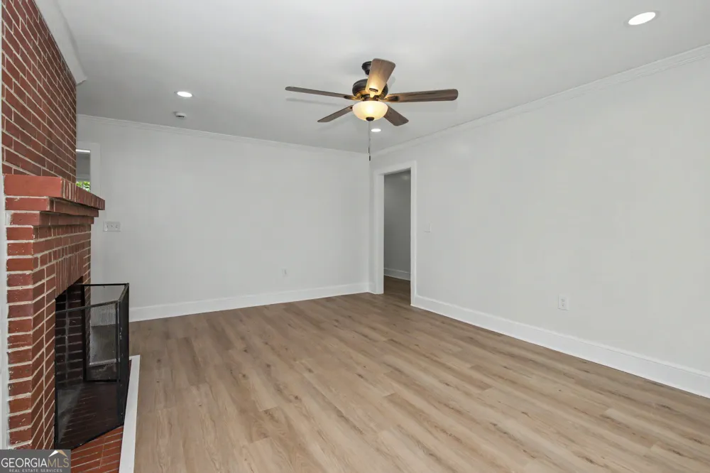 90 Cedar ST Woodbury, GA 30293