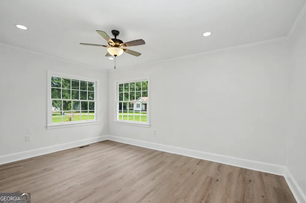 90 Cedar ST Woodbury, GA 30293