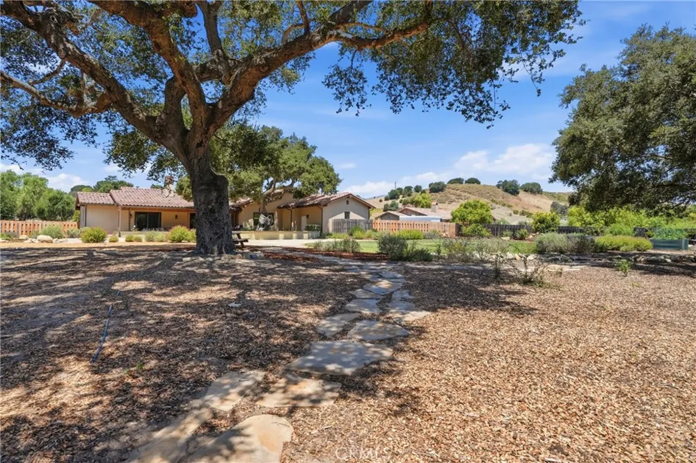 1210 Hager Lane Buellton, CA 93427