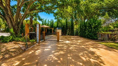 219 E APPALOOSA TRAIL