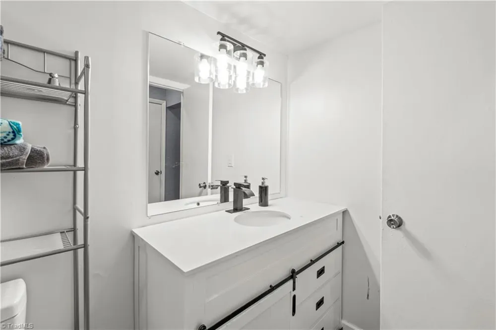1441 Delaware Avenue Eden, NC 27288