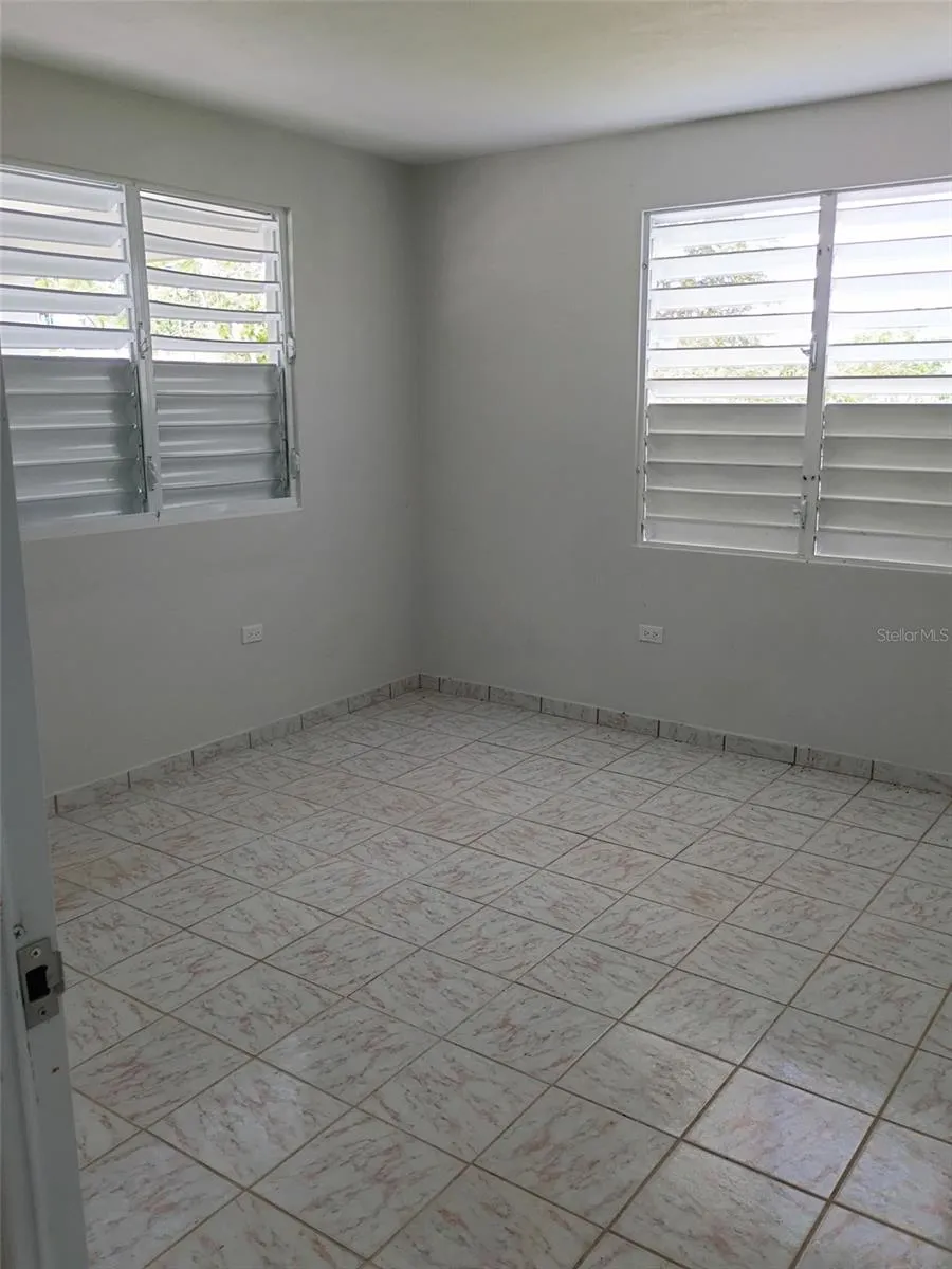 156 BO. BAYAMONCITO Aguas Buenas, PR 00703
