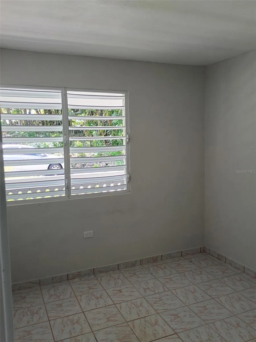 156 BO. BAYAMONCITO Aguas Buenas, PR 00703