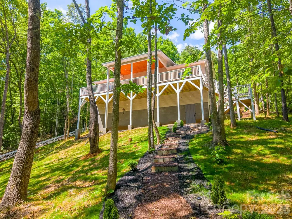 88 Foxwood Drive Franklin, NC 28734