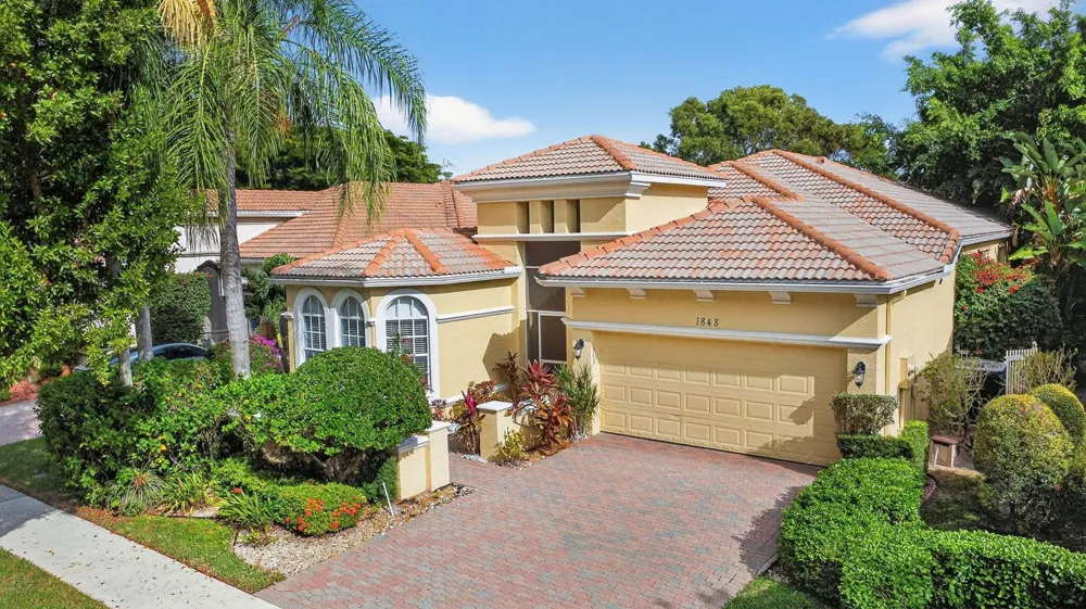 1848 Via Castello Wellington, FL 33411