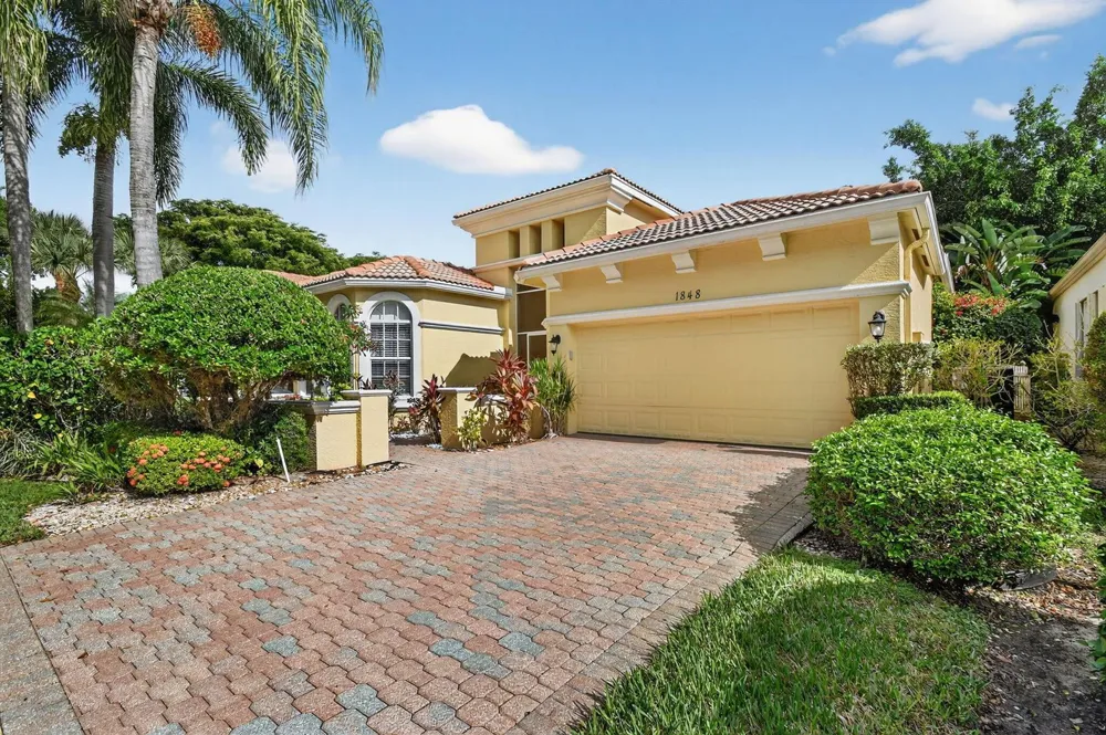 1848 Via Castello Wellington, FL 33411
