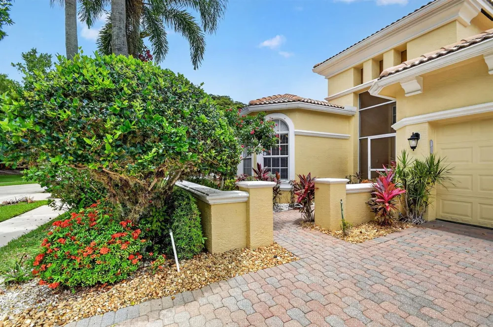 1848 Via Castello Wellington, FL 33411