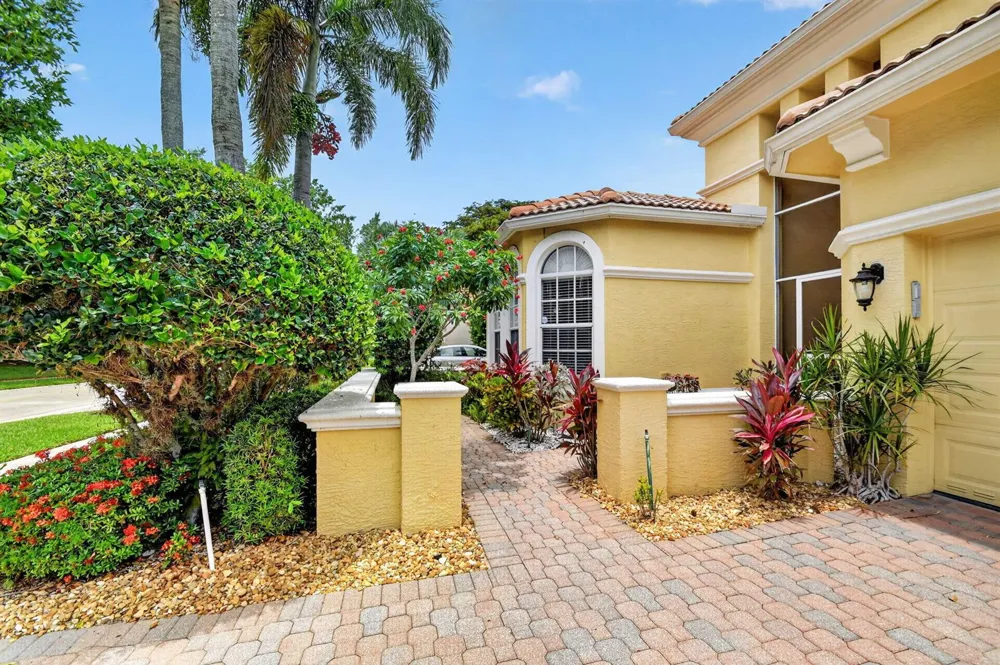 1848 Via Castello Wellington, FL 33411